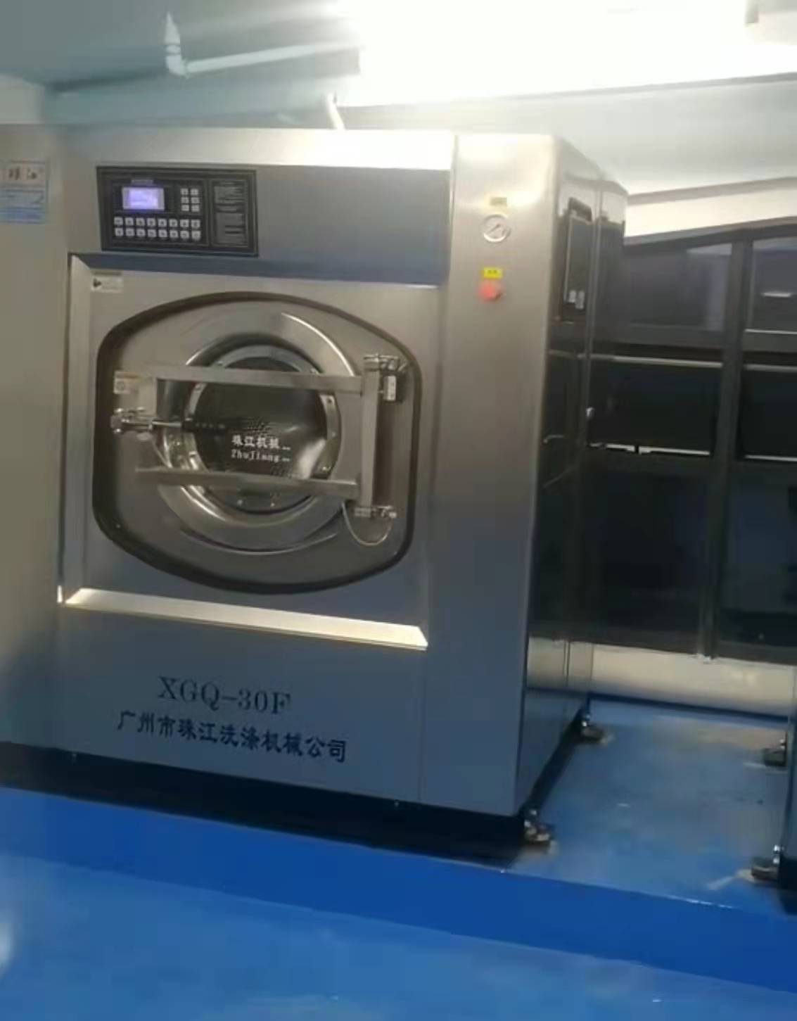 大型半自动工业，珠江洗涤设备半自动大型工业洗衣机安装案例分享