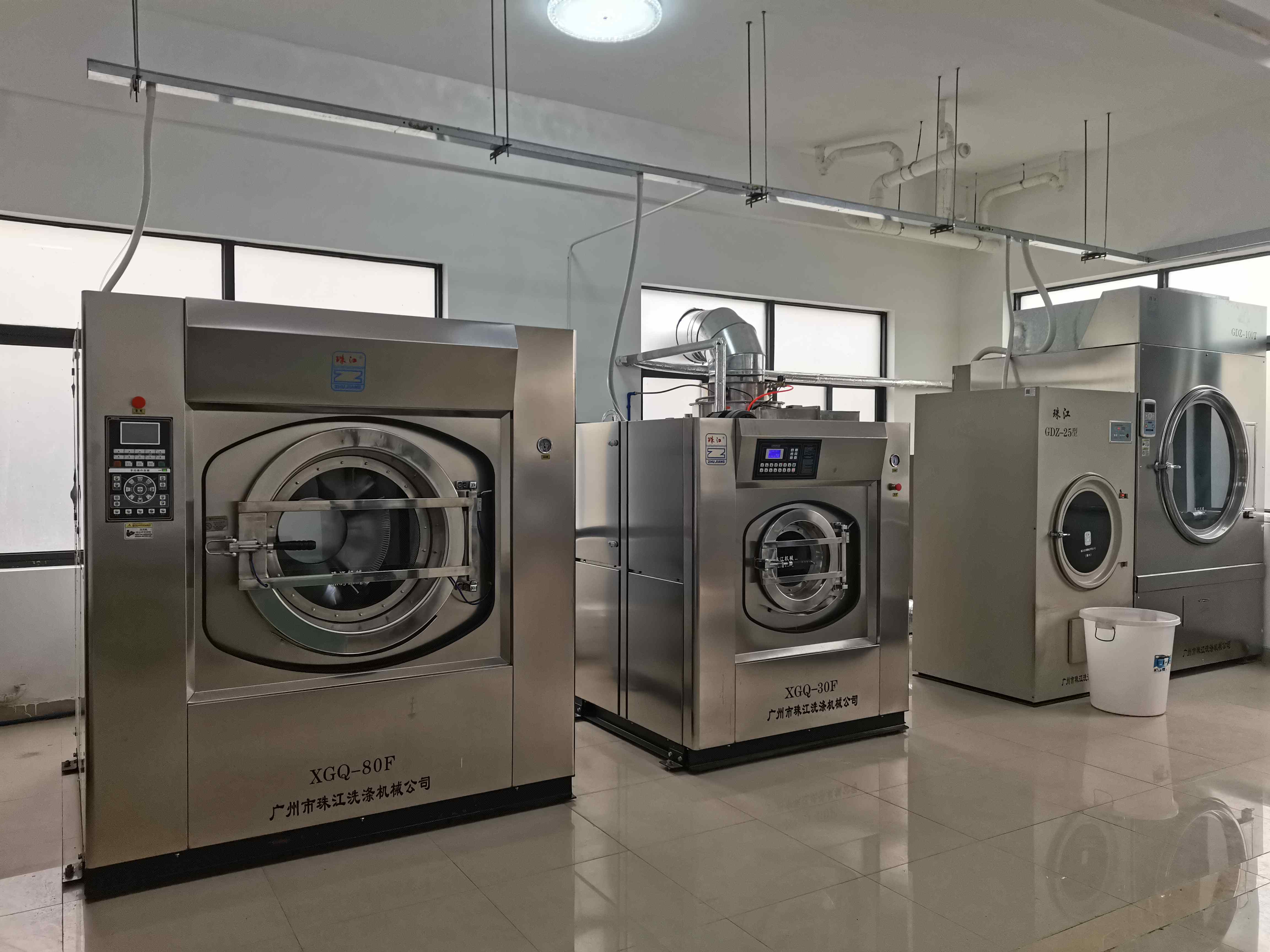 广州天河区全自动洗衣脱水机、自动烘干机、干洗机安装案例