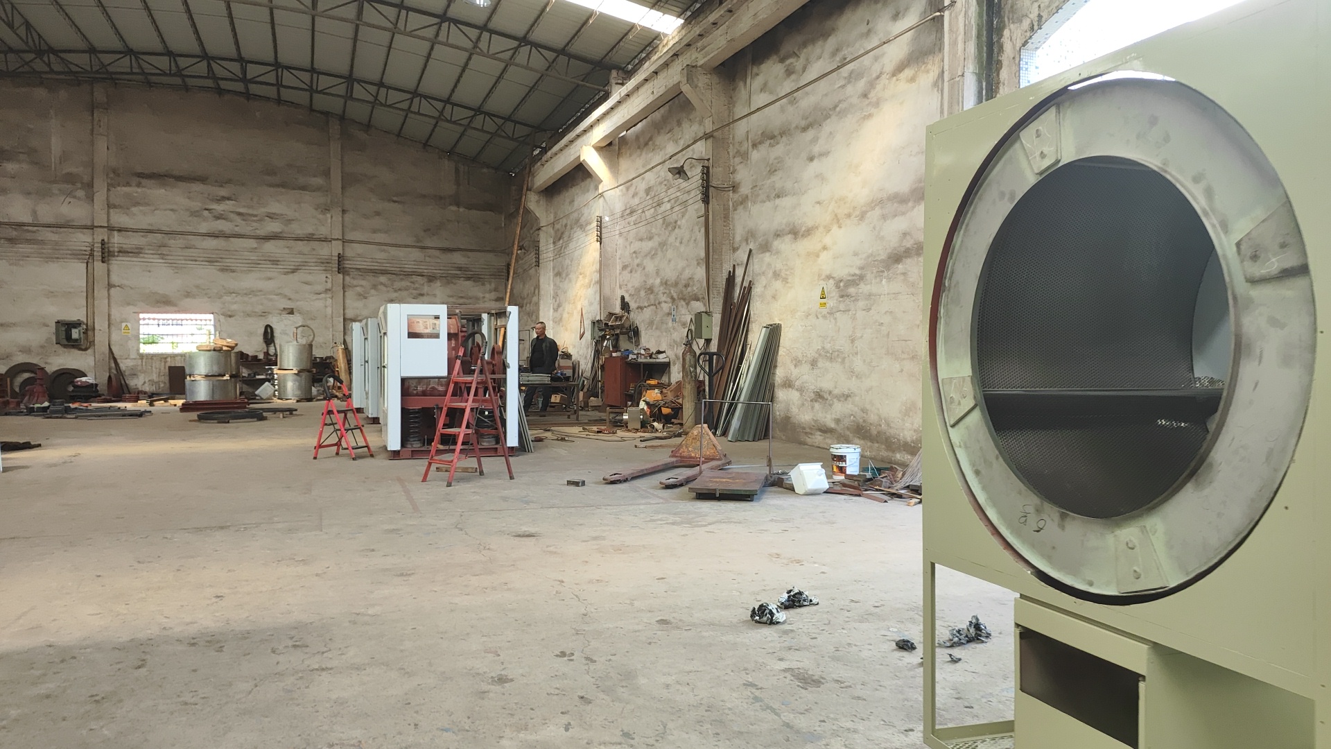 
洗涤厂设备如何选？珠江半自动工业洗衣机获百家知名企业青睐的秘诀
