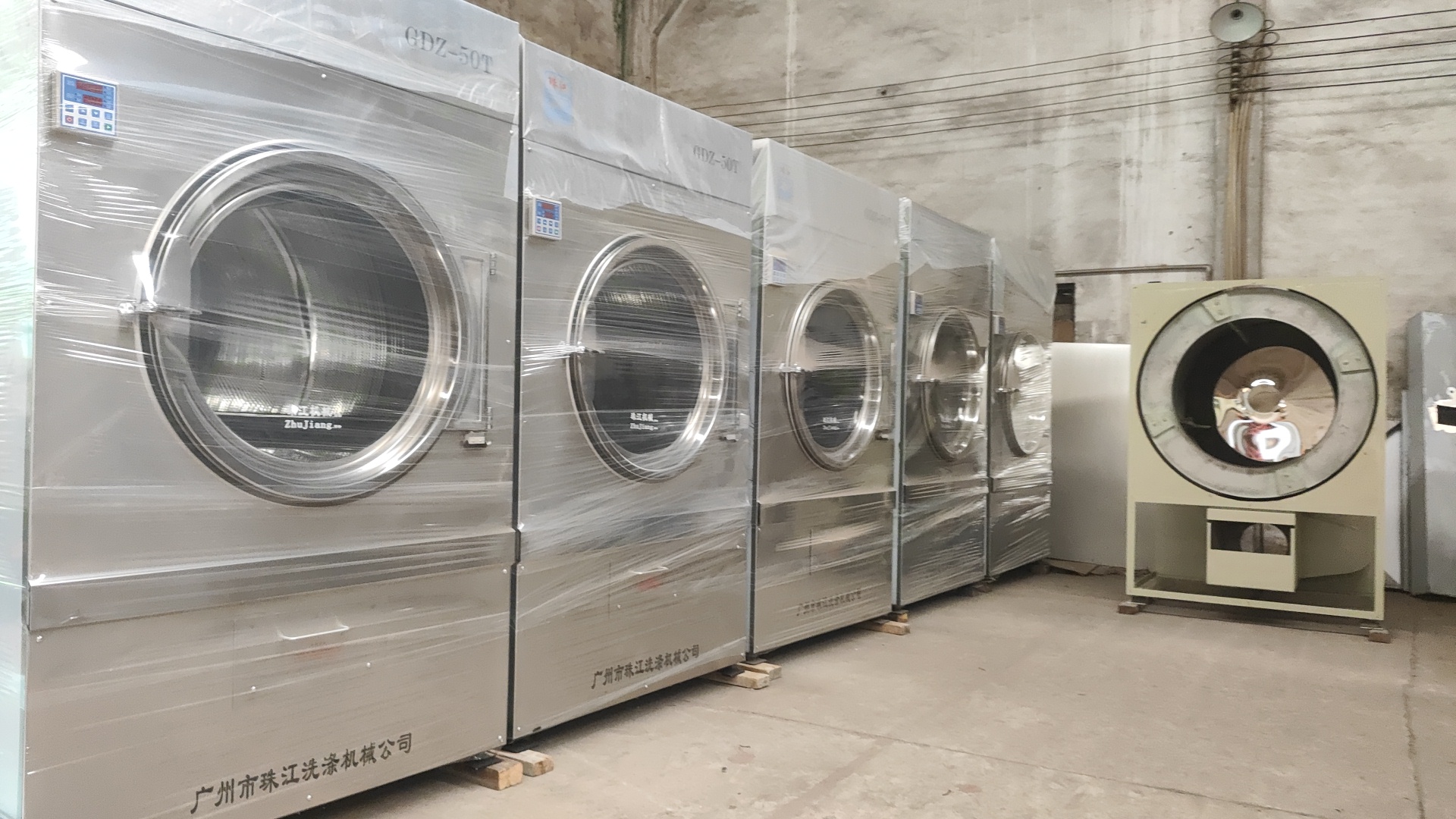 
珠江工业滚筒洗衣机获名企青睐，工业洗涤设备助力洗涤厂高效运营
