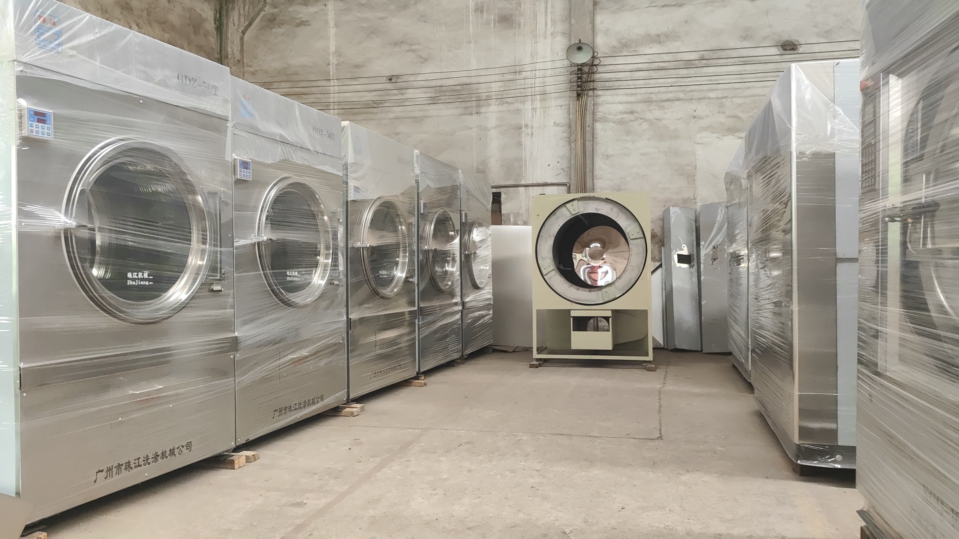 
知名工厂为何选择珠江洗涤？宾馆工业洗衣机源头实力铸就信赖
